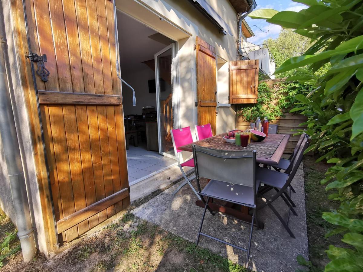 Au 11 T3 Duplex, Village Vacances, Piscines, Parking Saint-Geniez-d'Olt Exterior photo